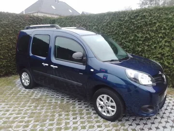 Перевізник Малий фургон Renault Kangoo в Muno Бельгія