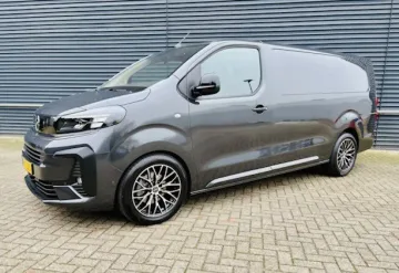 Перевізник Фургон Opel Vivaro в Paris Франція